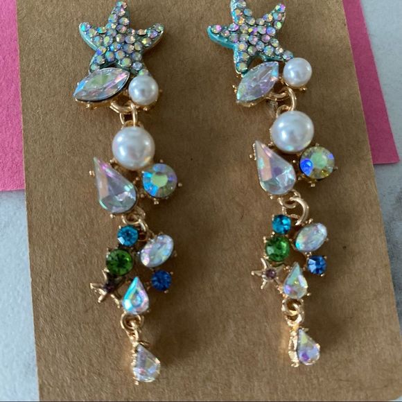 2/$30 Starfish Dangle Earrings - Picture 2 of 3
